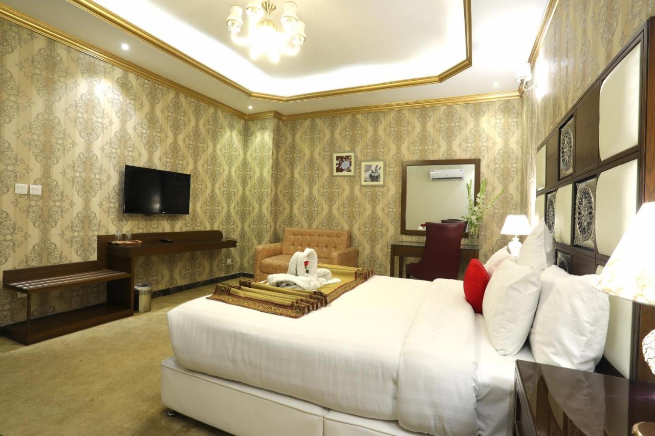 Rachna Hotel Gujranwala Exterior foto